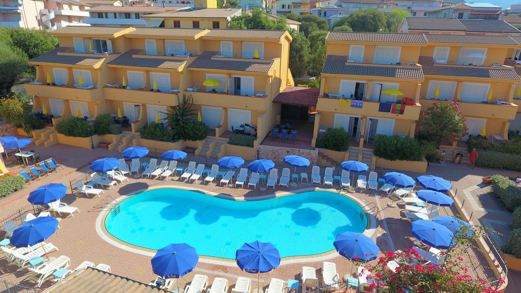 Residence Le Onde Badesi Εξωτερικό φωτογραφία