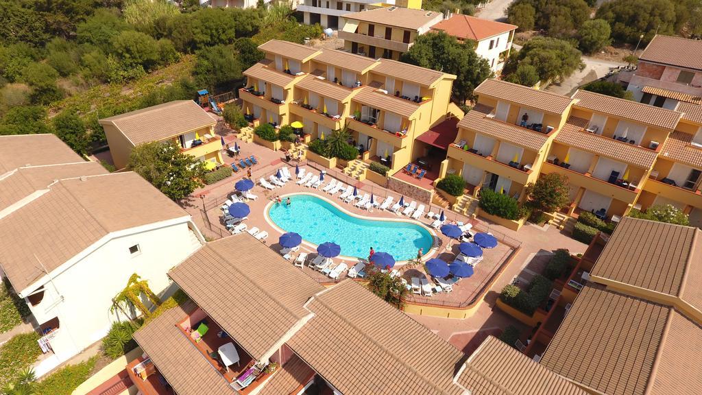 Residence Le Onde Badesi Εξωτερικό φωτογραφία