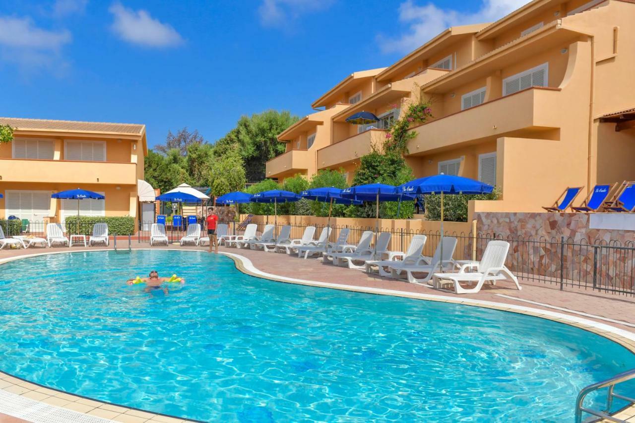 Residence Le Onde Badesi Εξωτερικό φωτογραφία